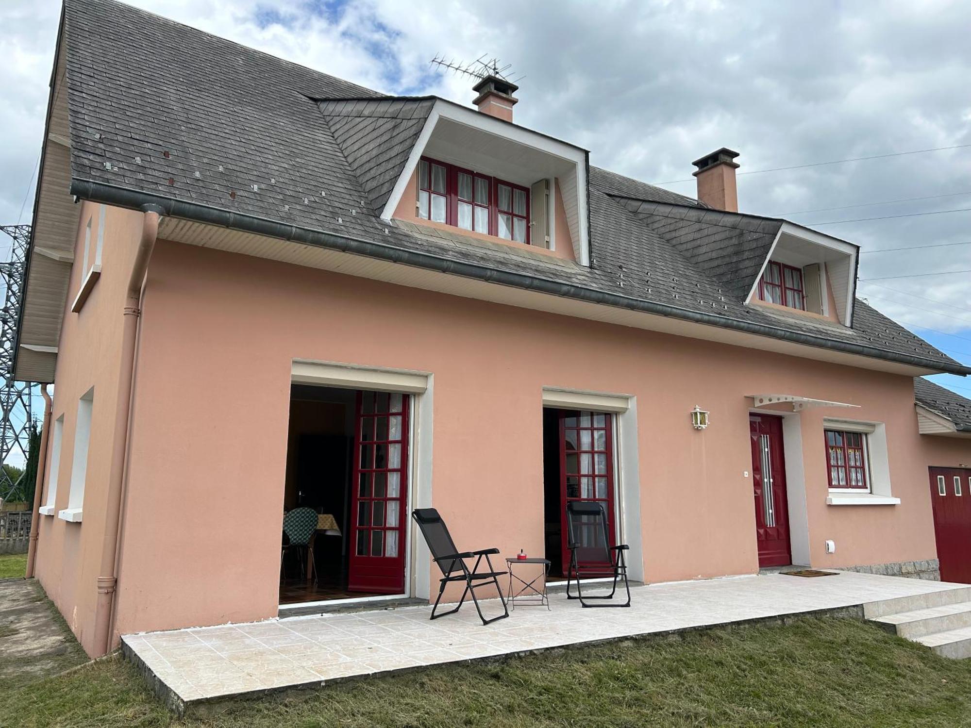 Gite La Maison Rose Lannemezan Exteriör bild