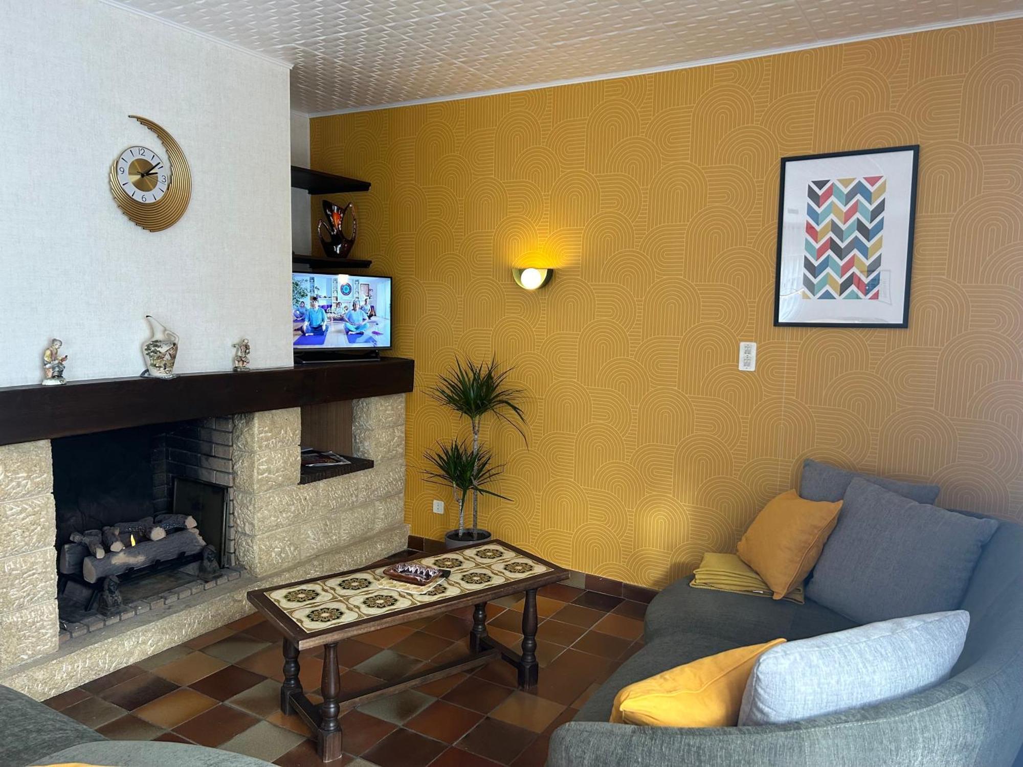 Gite La Maison Rose Lannemezan Exteriör bild