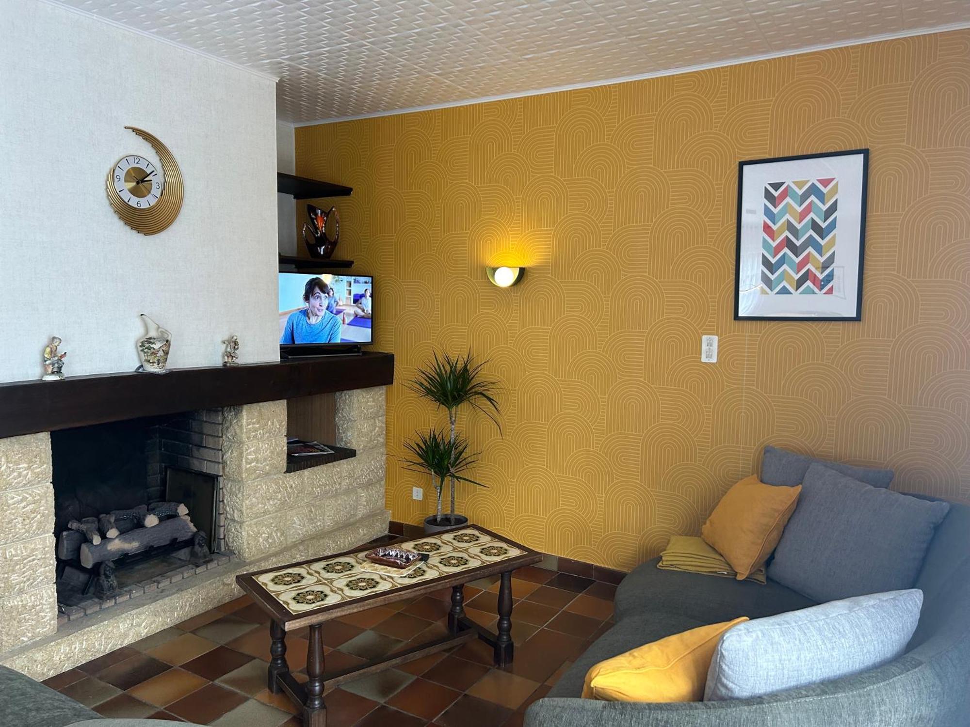 Gite La Maison Rose Lannemezan Exteriör bild