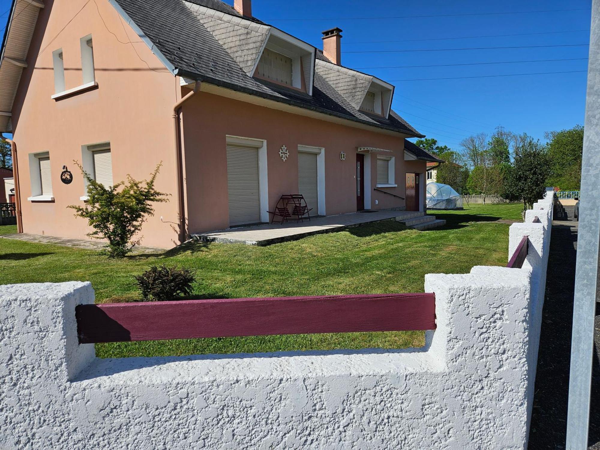 Gite La Maison Rose Lannemezan Exteriör bild