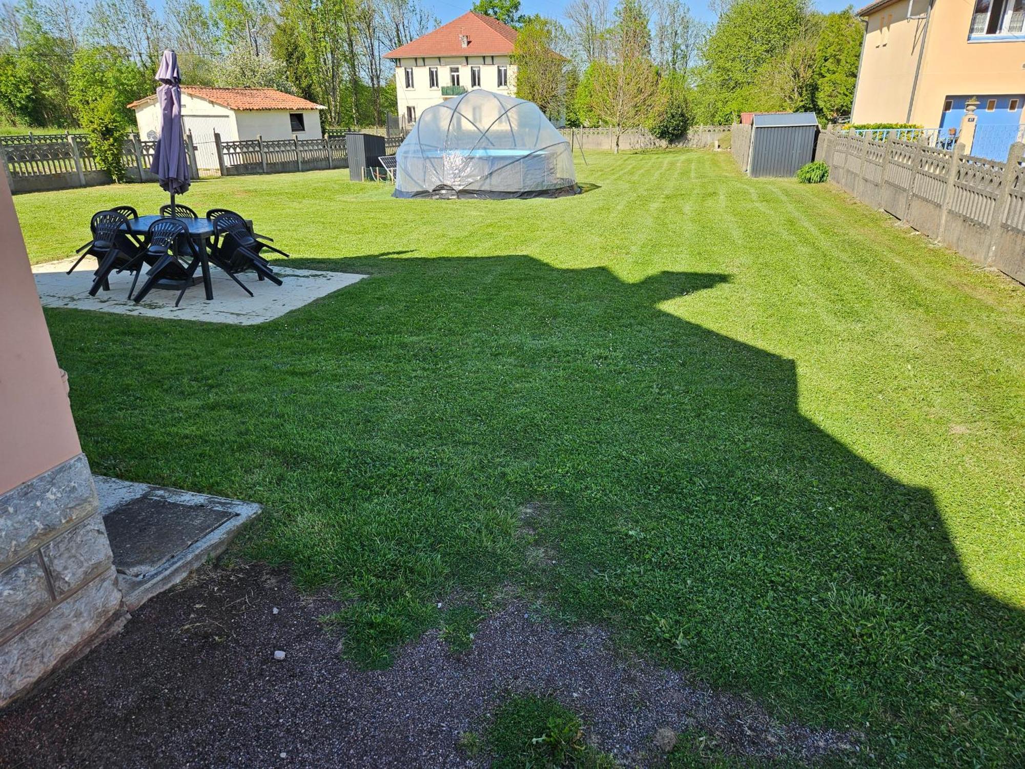 Gite La Maison Rose Lannemezan Exteriör bild